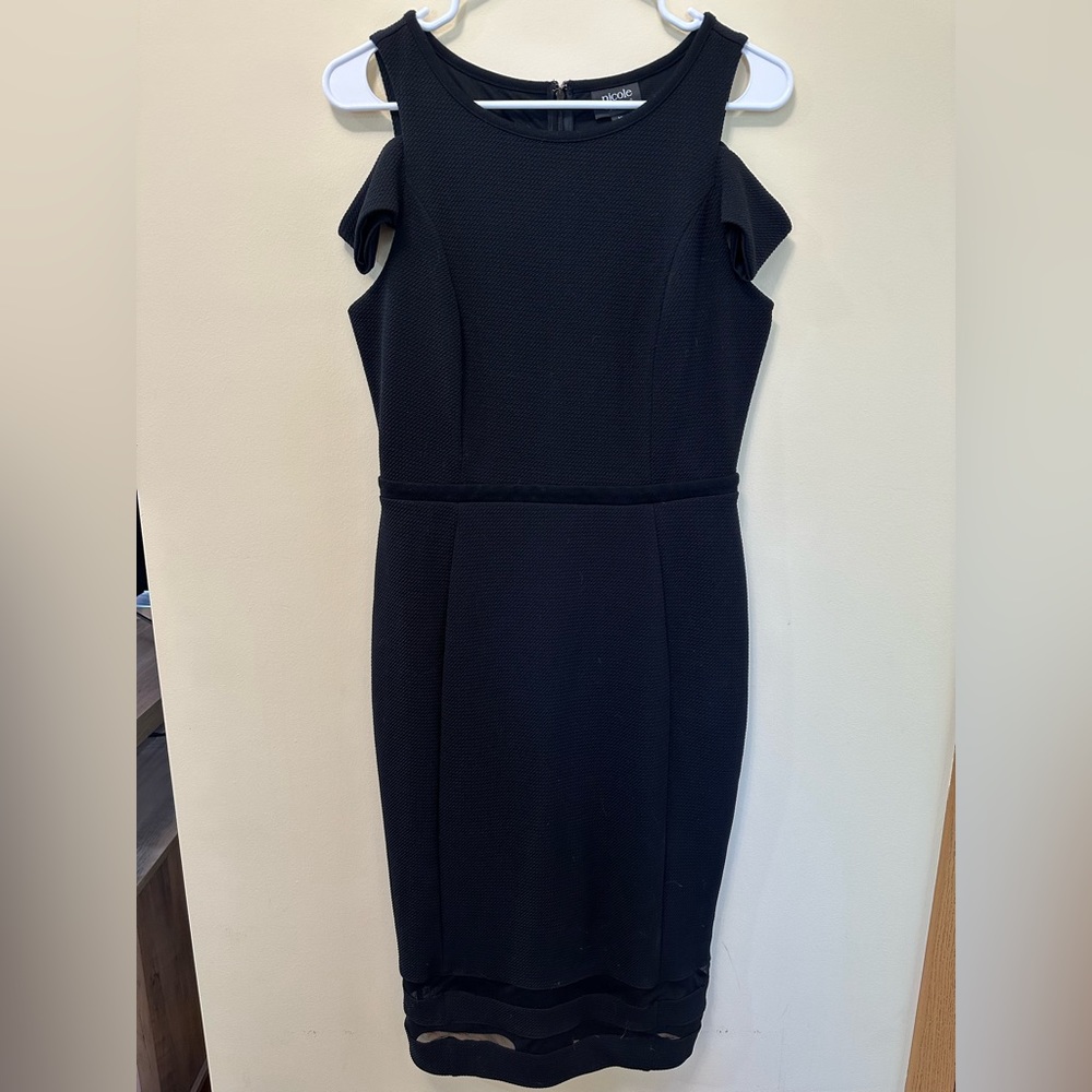 Nicole by Nicole Miller Cold Shoulder LBD size M